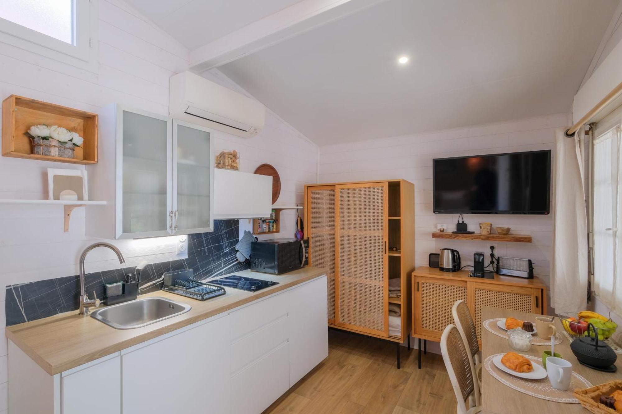 Les Suites D'Alienor, Suite Jasmin Pessac Exterior foto